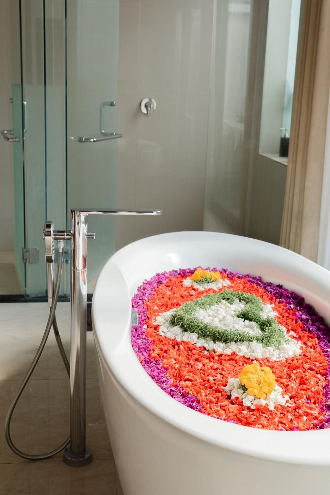 Anari Villas Kuta Legian Buitenkant foto