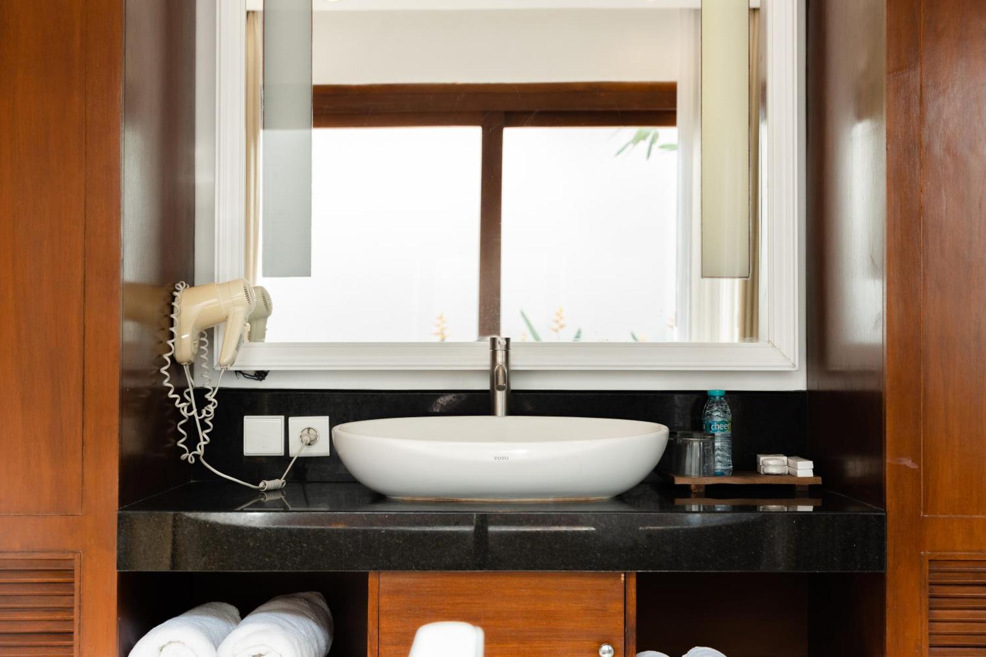 Anari Villas Kuta Legian Buitenkant foto