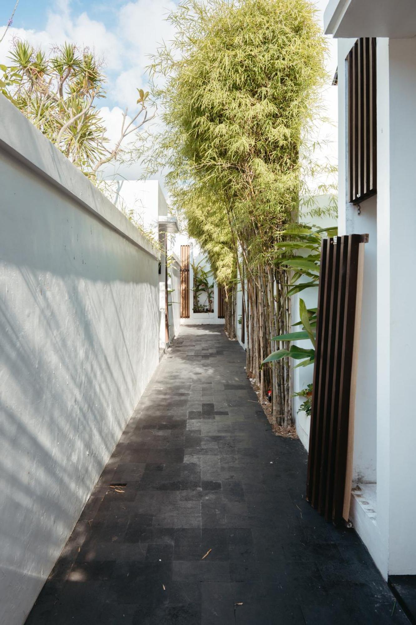 Anari Villas Kuta Legian Buitenkant foto