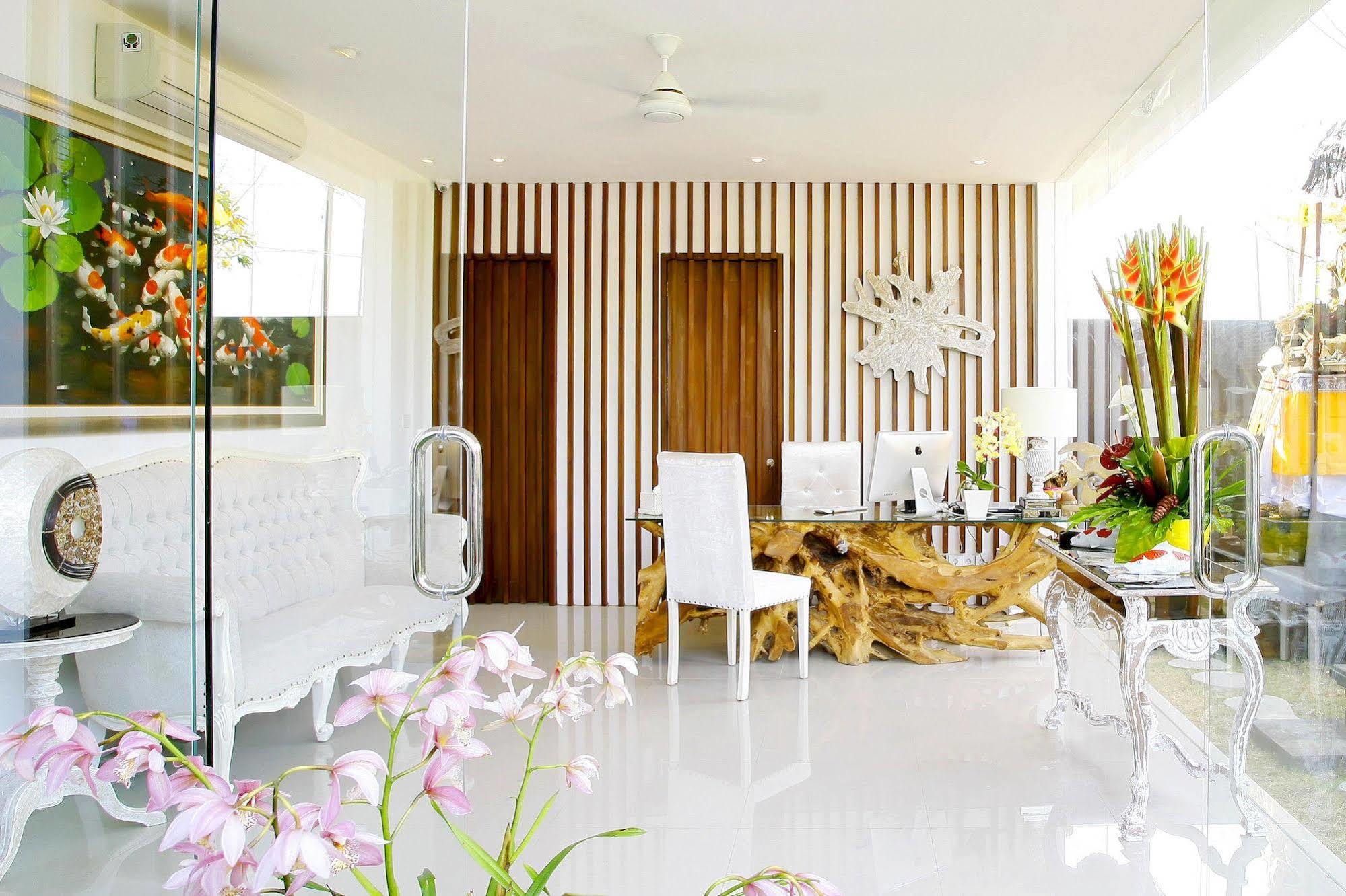 Anari Villas Kuta Legian Buitenkant foto
