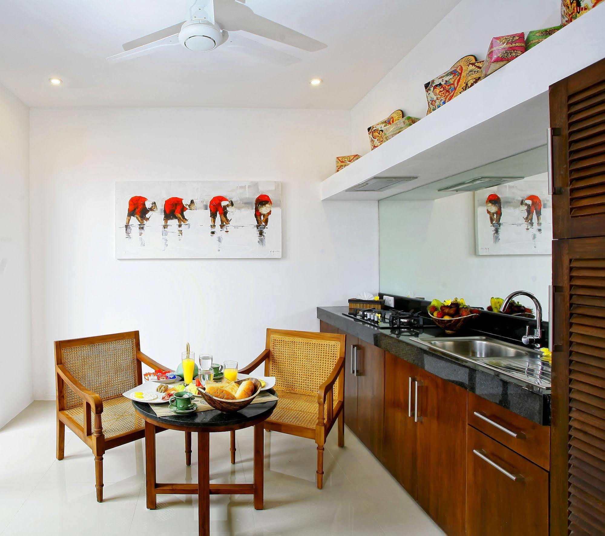 Anari Villas Kuta Legian Buitenkant foto