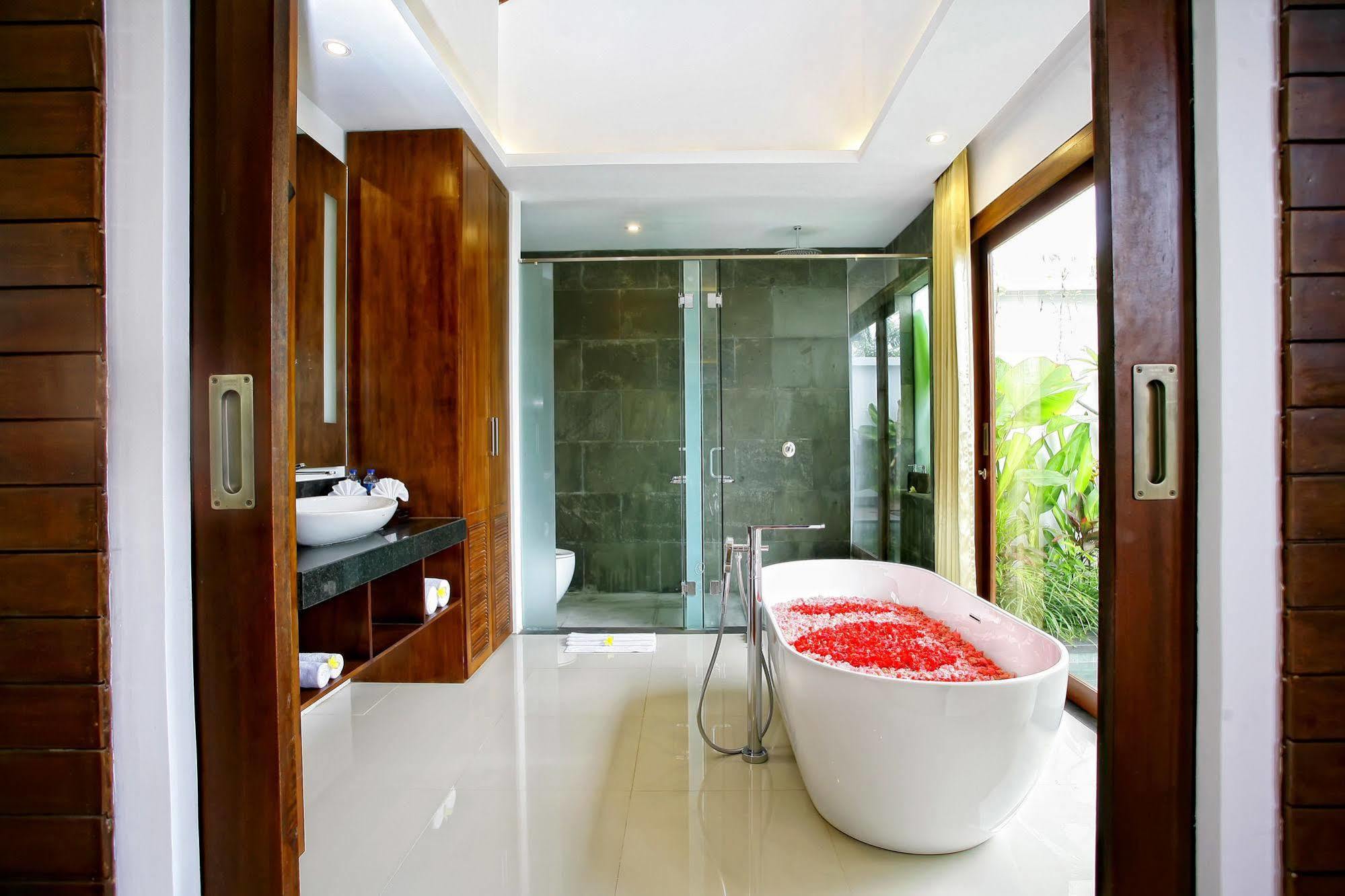 Anari Villas Kuta Legian Buitenkant foto