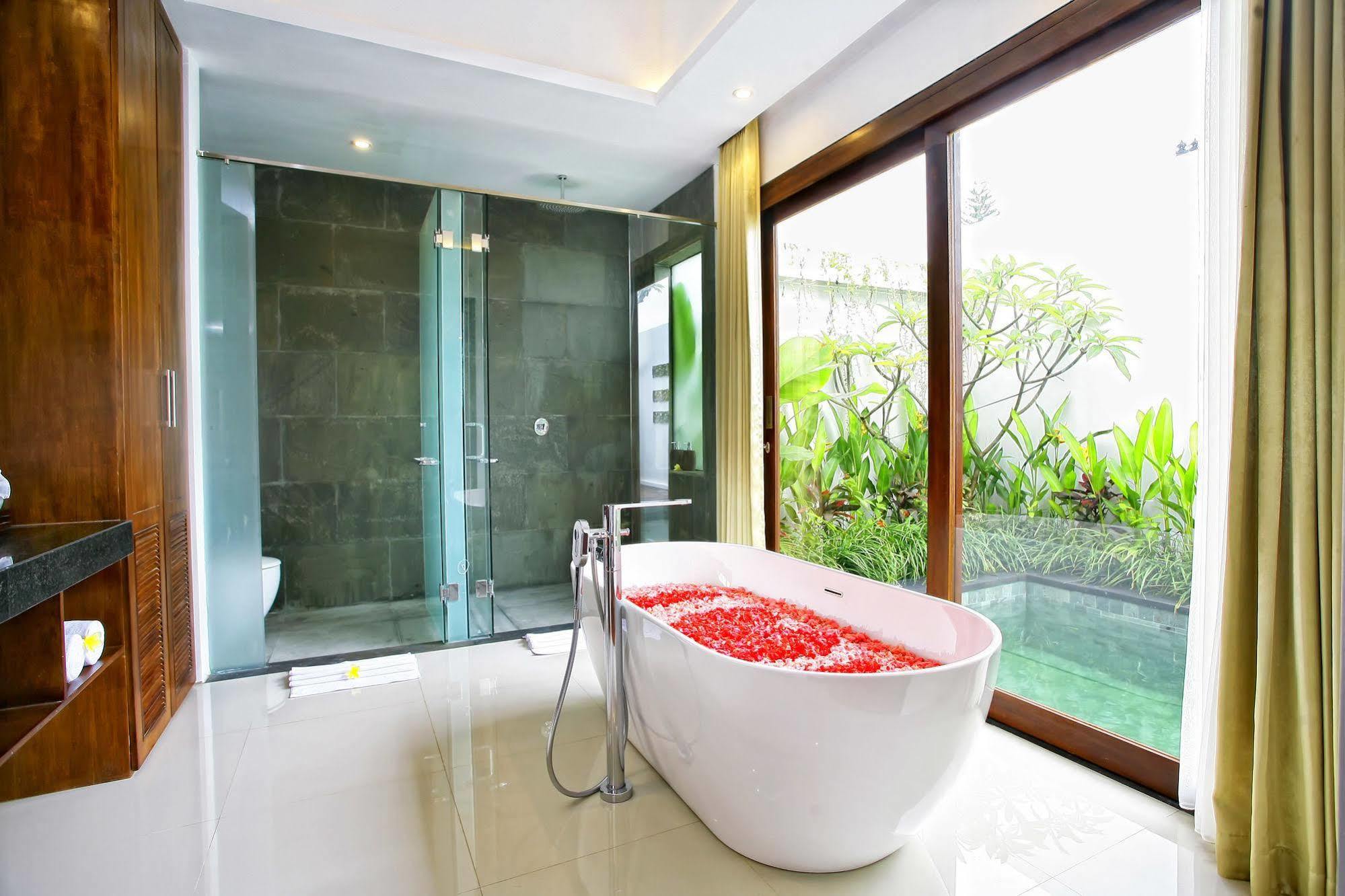 Anari Villas Kuta Legian Buitenkant foto