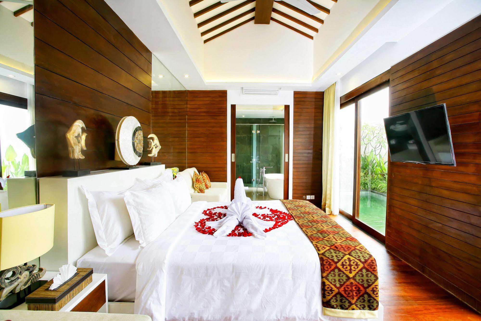 Anari Villas Kuta Legian Buitenkant foto