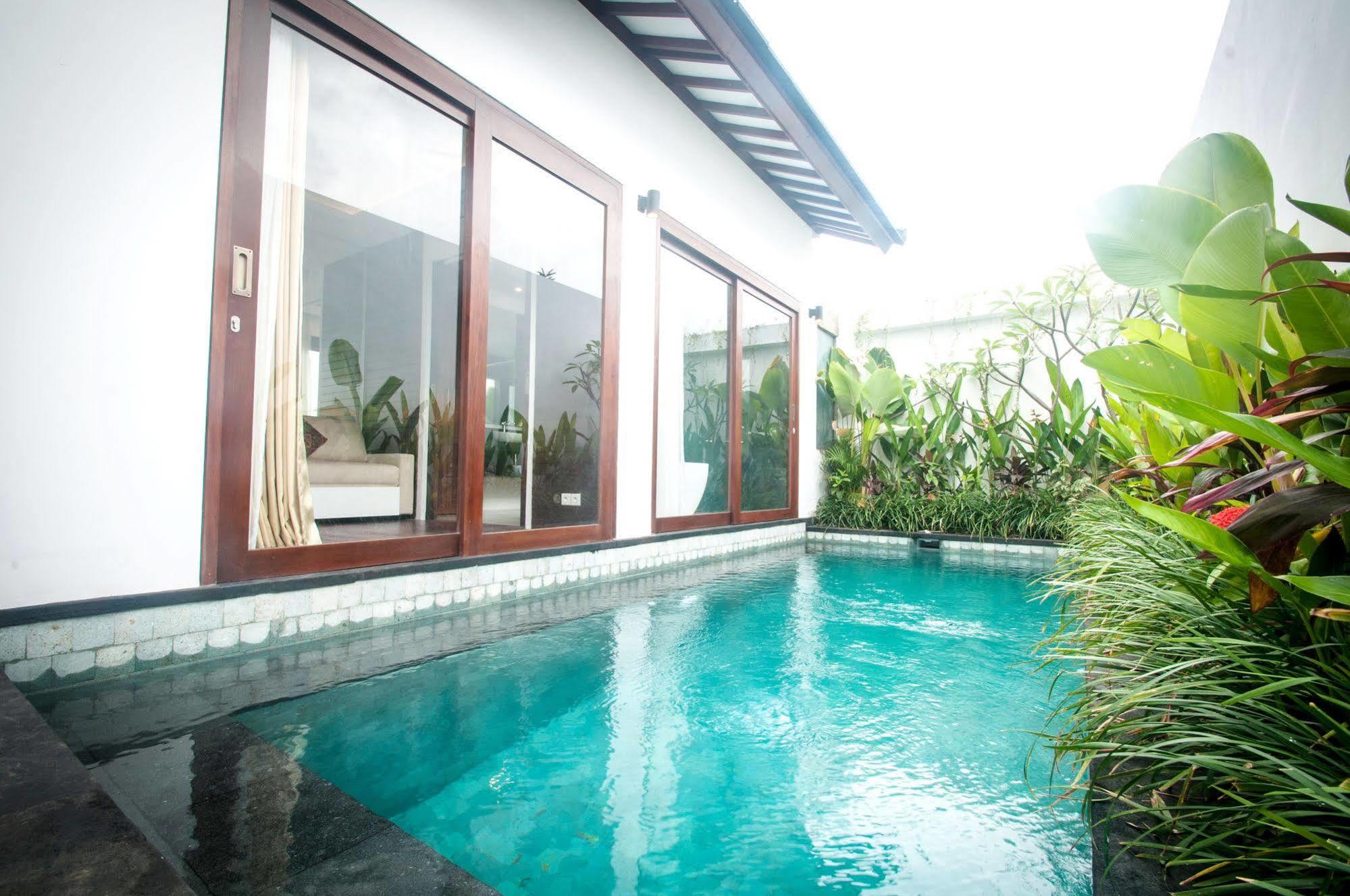 Anari Villas Kuta Legian Buitenkant foto
