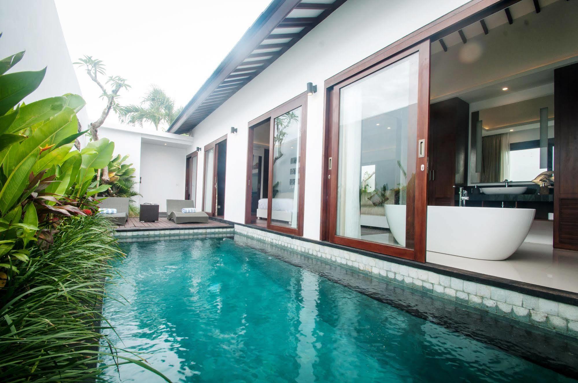 Anari Villas Kuta Legian Buitenkant foto