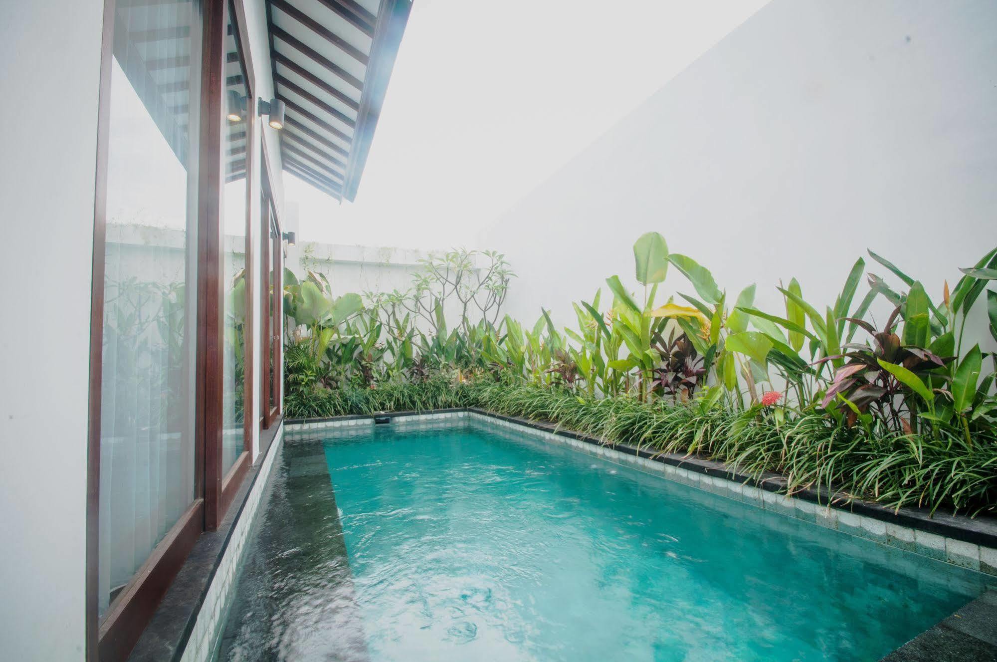 Anari Villas Kuta Legian Buitenkant foto