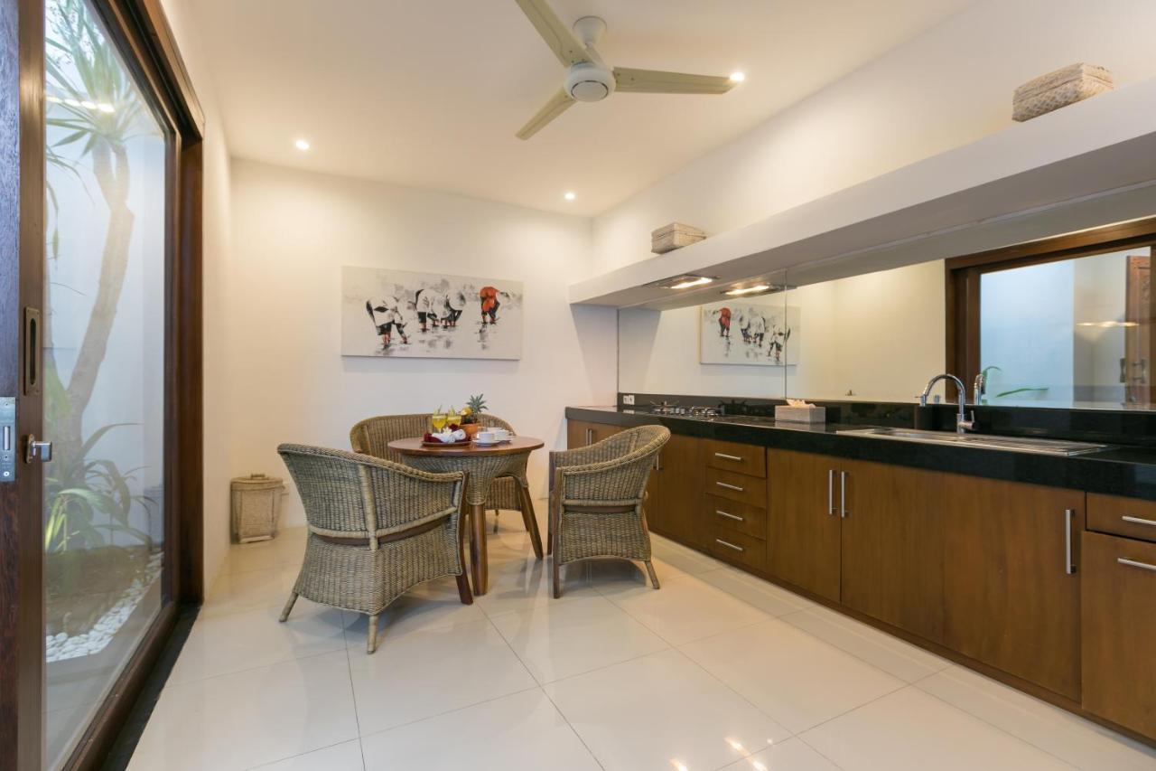 Anari Villas Kuta Legian Buitenkant foto